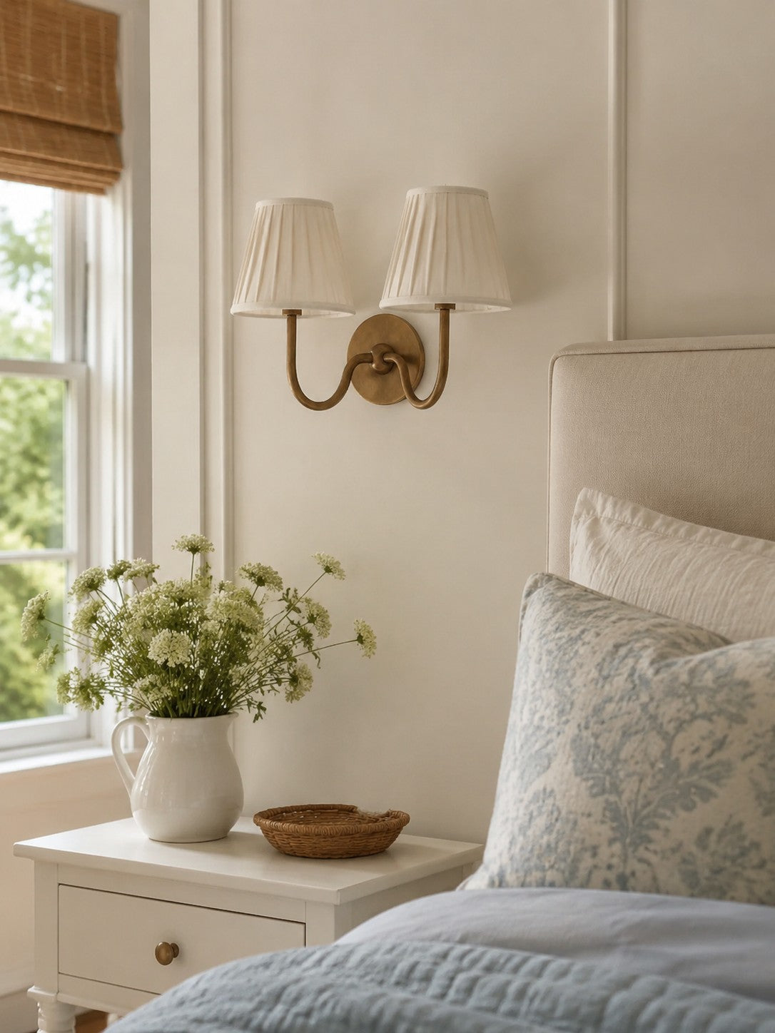 Luvora fabric shade wall sconce